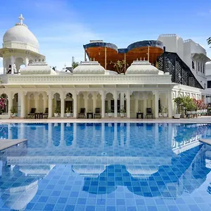 Swaroop - Facing Boutique Inde